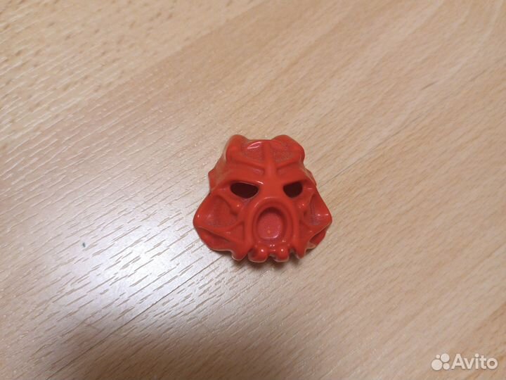 Маска и оружие бионикл