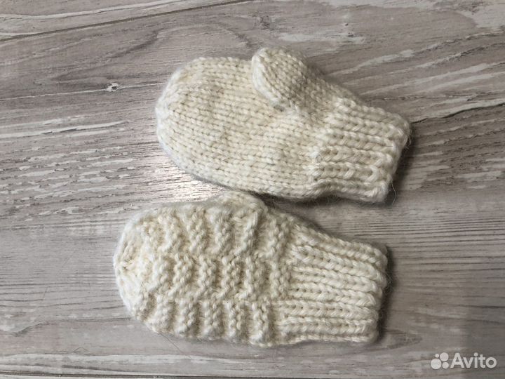 Шапка детская новая, варежки и носки