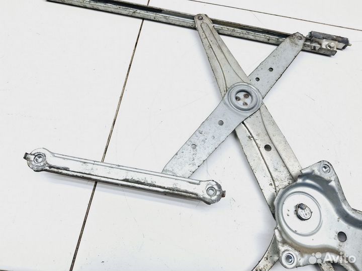 Стеклоподъемник электр. передний левый Toyota Hig