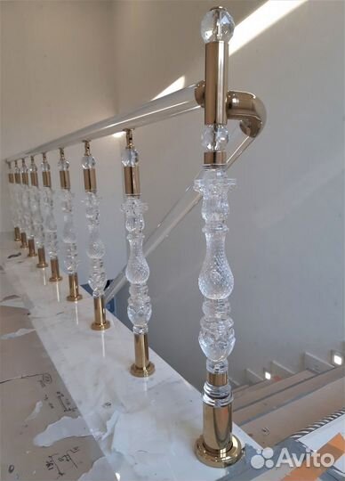 Перила, балясины, ограждения для лестницы