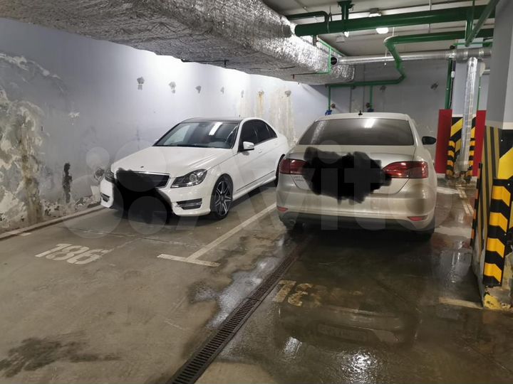 Машиноместо, 17 м²