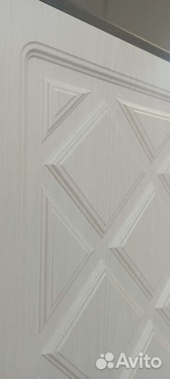 Дверь входная металлическая в квартиру