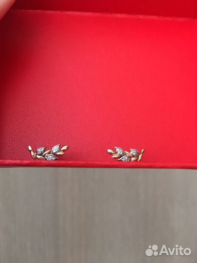 Золотые серьги с бриллиантами