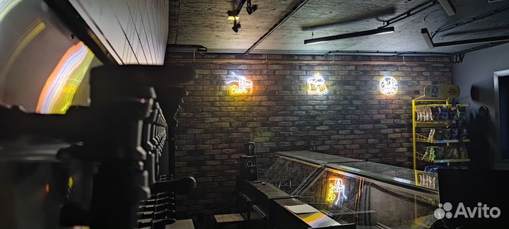 Продавец разливных напитков