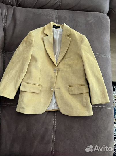 Костюм тройка(пиджак, жилет, брюки)