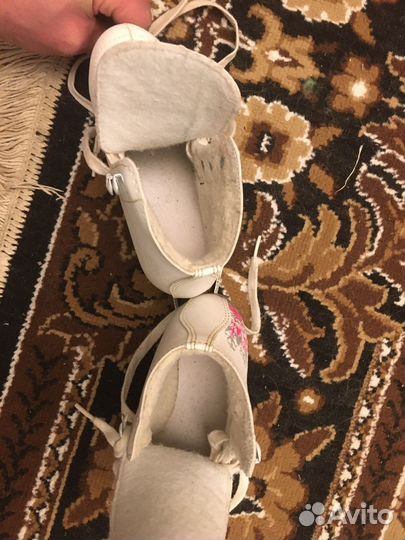 Продам коньки