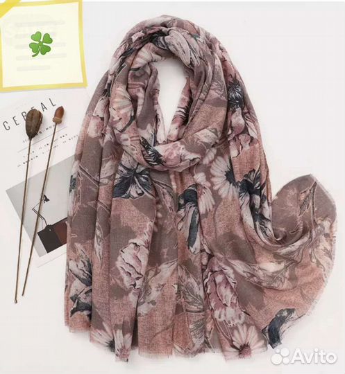 Шарфы и палантины