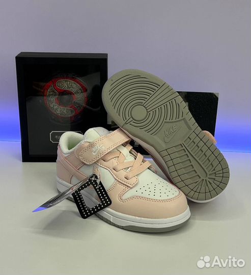 Кроссовки детские nike jordan pink