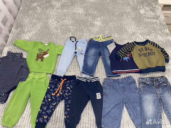 Манеж, огромное количество одежды,игровой коврик