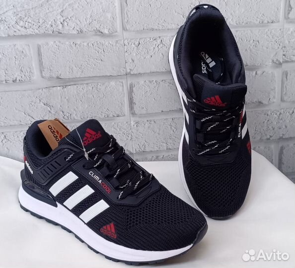 Кроссовки adidas