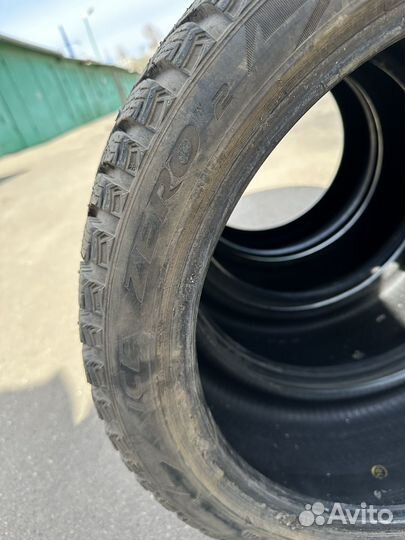 Pirelli Ice Zero 2 225/40 R18 92H