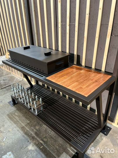 Мангал с крышей