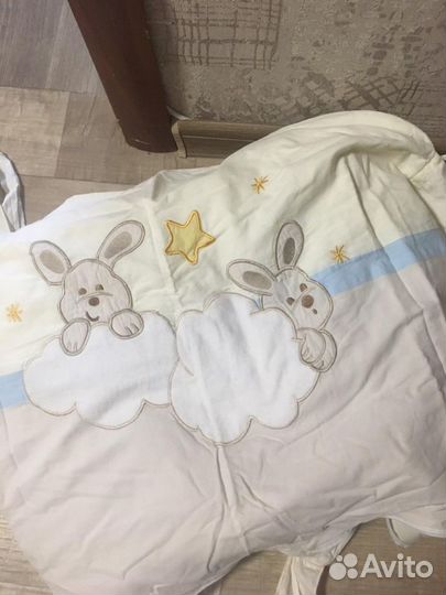 Бортики feretti и постельное в детскую кроватку