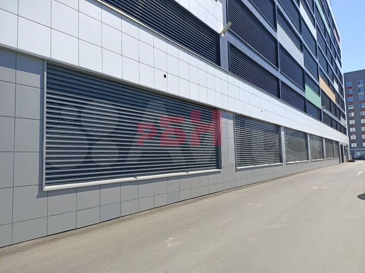 Паркинг напротив Selgros