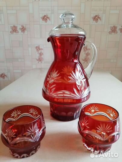 Рубиновое стекло. Кувшин и два стакана. Винтаж