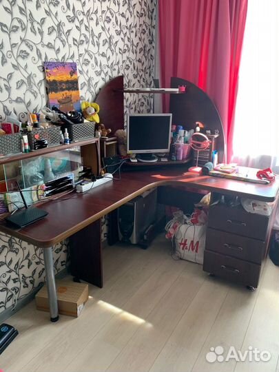 Компьютерный стол