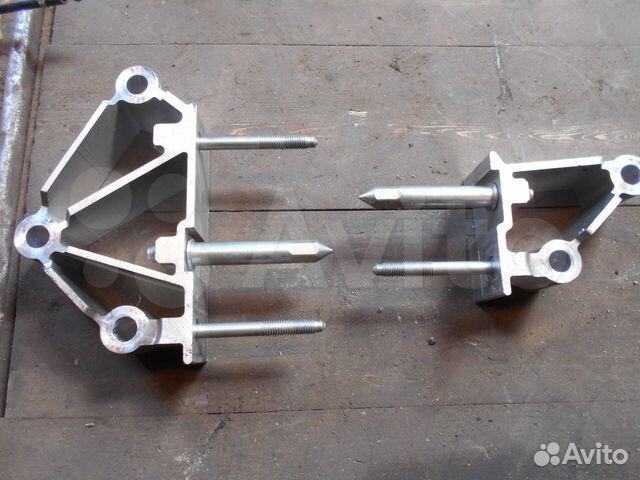 Кронштейн усилителя торпедо Skoda Octavia a5