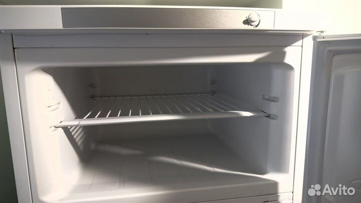 Холодильник indesit