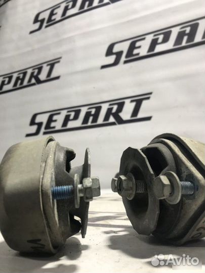 Подушка АКПП Volkswagen Passat B5+ AMX