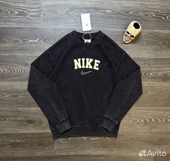 Люксовые свитшоты от Nike тренд Весна 2025