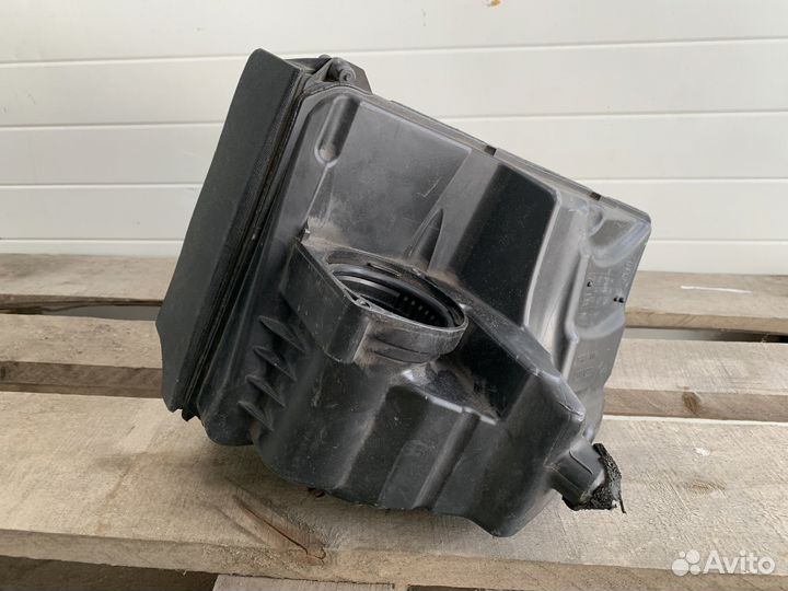 Корпус воздушного фильтра Рено Меган 3 хэтчбек