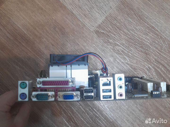 Материнская плата