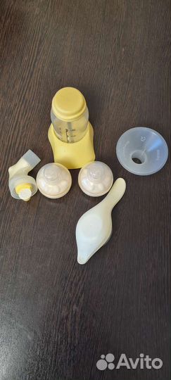 Молокоотсос medela ручной