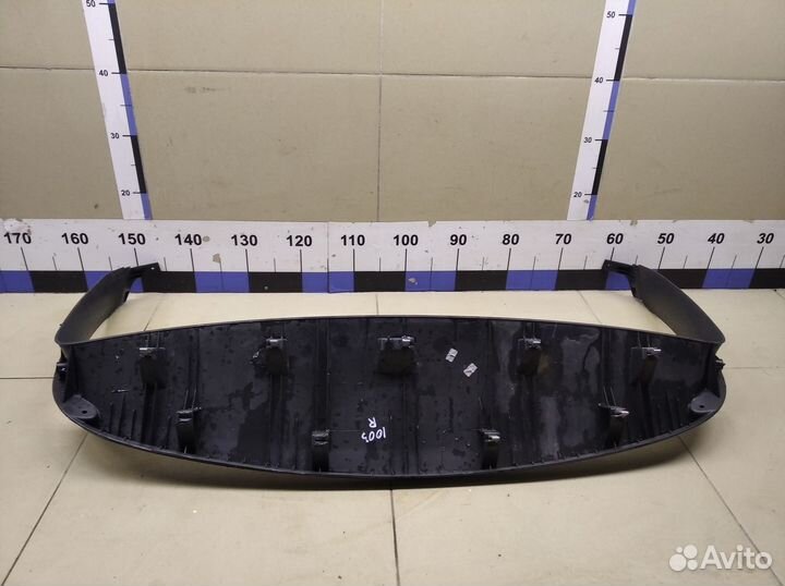 Обшивка двери багажника Yeti 2009