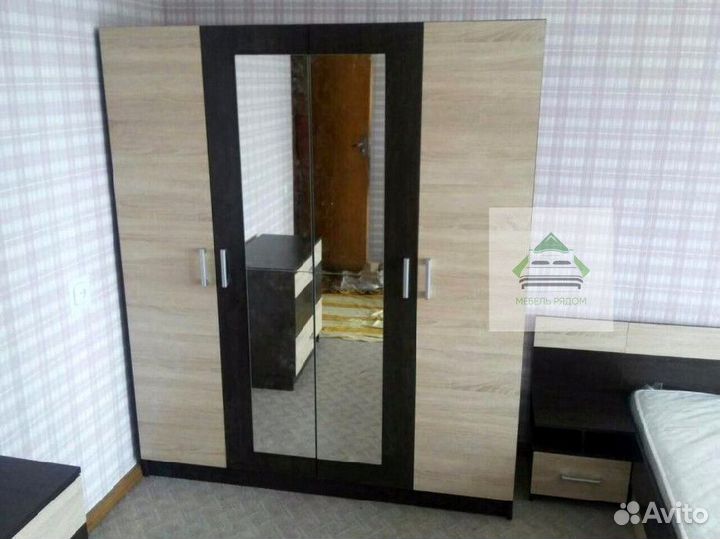 Шкаф распашной