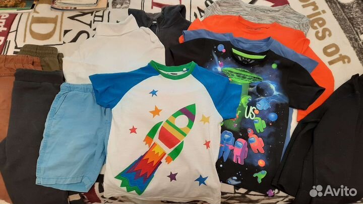 Одежда на мальчика (футболки, брюки и др.) 122 р
