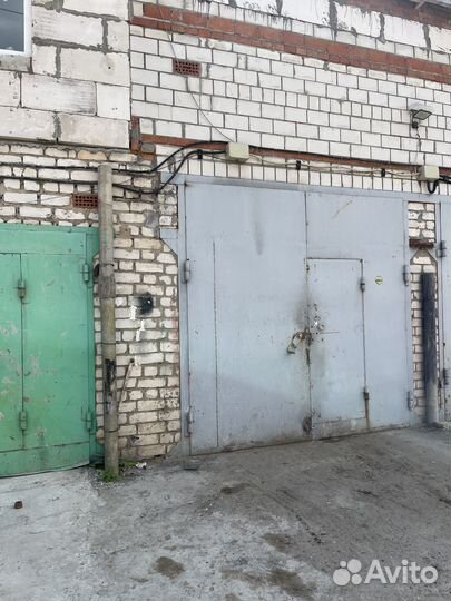 Ворота гаражные металлические бу 2 штуки