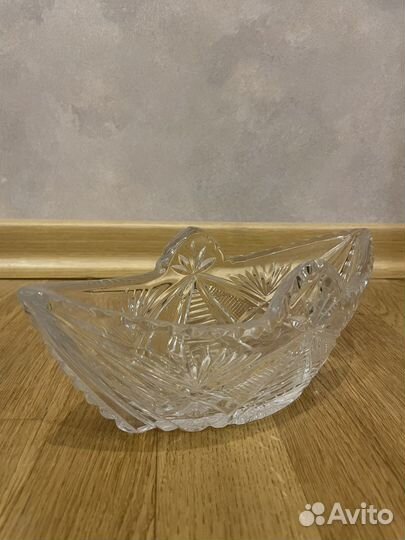 Хрустальная конфетница