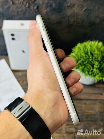 iPhone 11, 64 ГБ