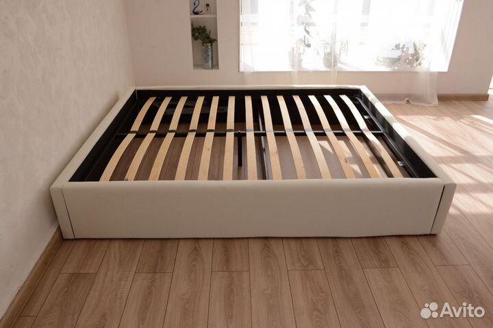 Кровать 140х200 с подъемным механизмом и матрасом
