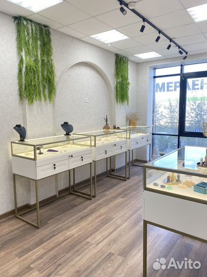 Декоративное озеленение искусственными растениями