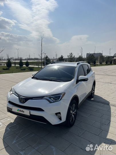Toyota RAV4 2.5 AT, 2018, 90 193 км