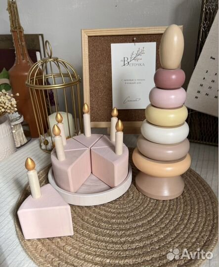 Детские игрушки ручной работы пирамидки