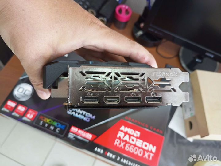 Продам видеокарту Radeon RX 6600 XT Phantom Gaming