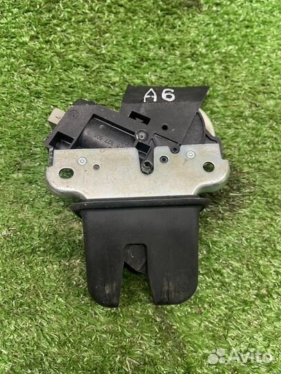 Замок крышки багажника Audi a6 c6 4f5827505d