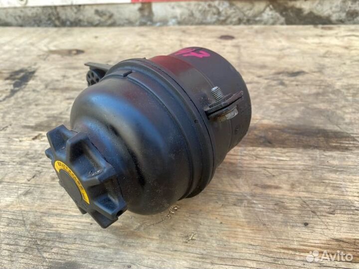 Бачок гидроусилителя руля BMW 3 E46 E87 E90 E82