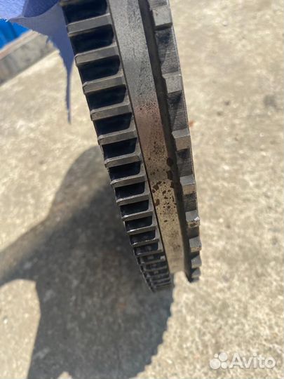 Маховик двигателя 4HK1 NQR75/NQR90/NPR75