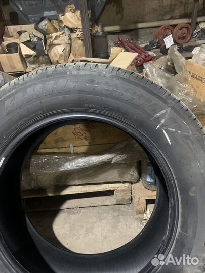Bridgestone Dueler H/L 33 235/65 R18