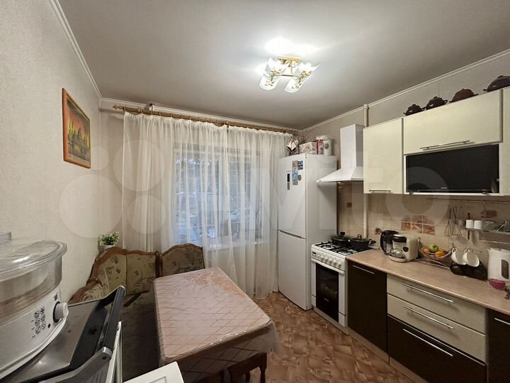 3-к. квартира, 63 м², 1/10 эт.