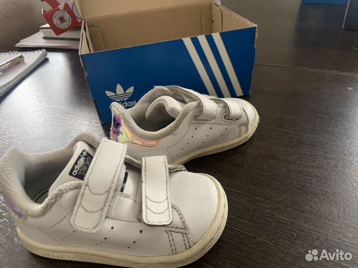 Кроссовки adidas
