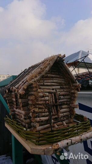 Домик-кормушка для птиц