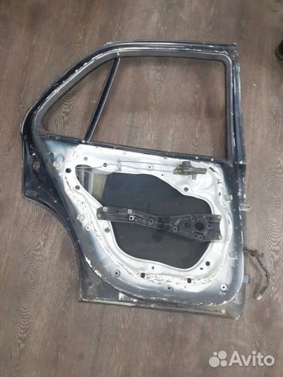 Дверь задняя левая Toyota Camry Gracia CV30