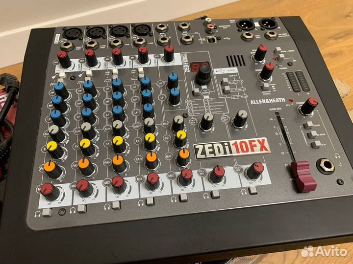 Микшерный пульт Allen Heath ZEDi-10fx