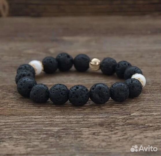 Браслет из вулканической лавы