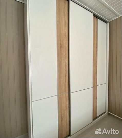 Шкаф с зеркалом