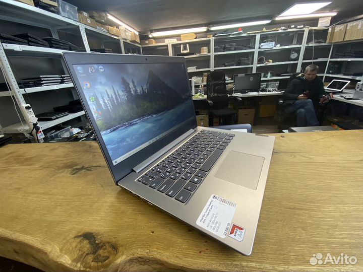 Ноутубук Lenovo ideapad slim 1-14ast-05
